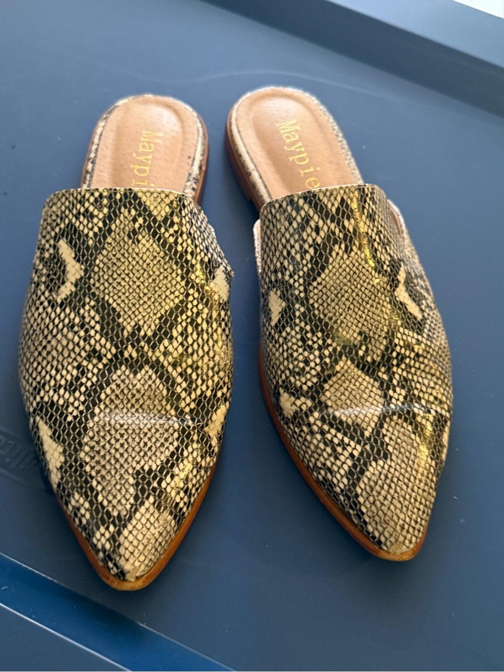 Snake-Print Pointed Toe Mule - Yellow/Black